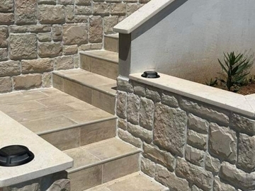 dekorativni-kamen-za-stepenice0