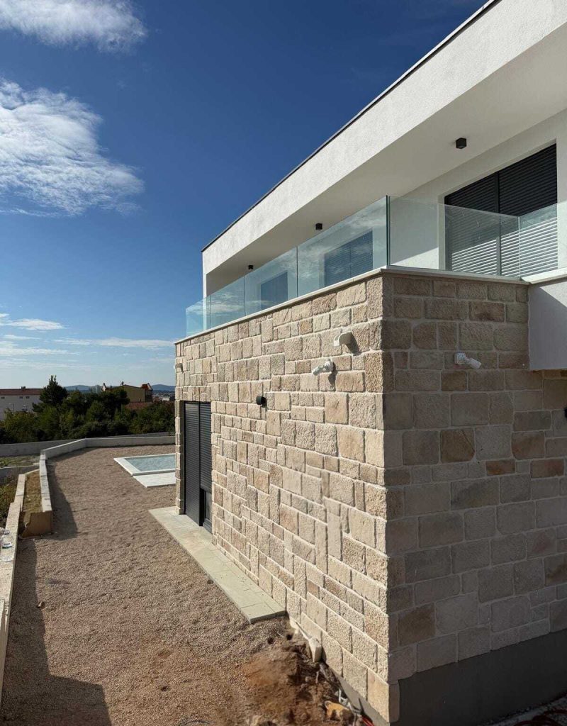 dekorativni-kamen-vanjski